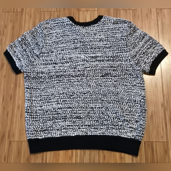 Victoria Beckham Textured Short Sleeve Sweater - Picture 6 of 7